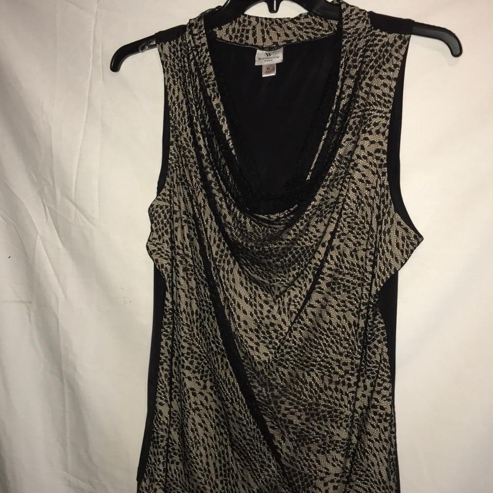 Sleeveless blouse